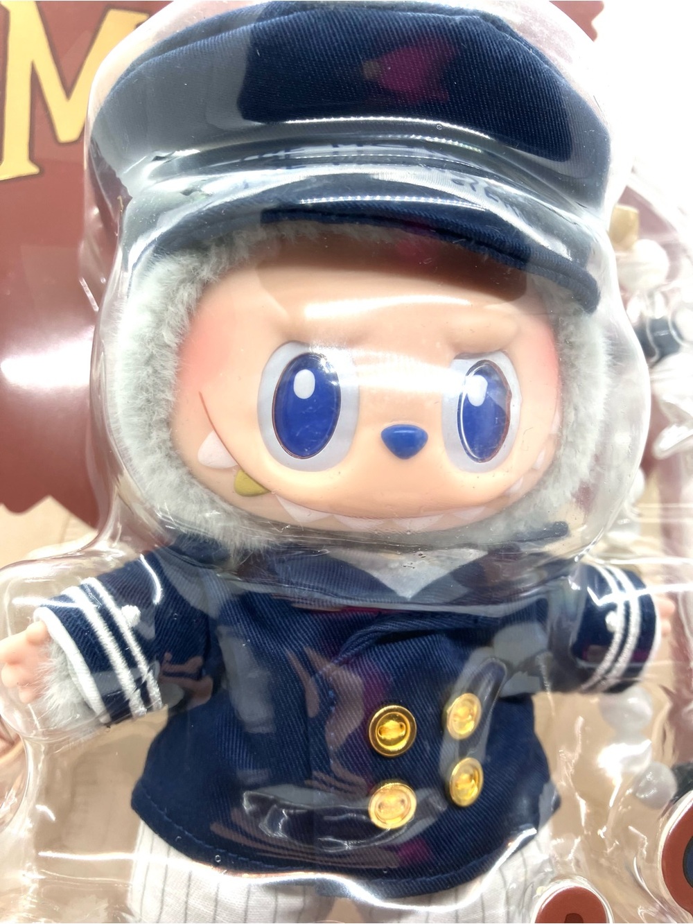 LABUBU CAPTAIN Pop Mart POP LAND EXCLUSIVE The Monsters De Vliegende Authentic - Picture 3 of 9